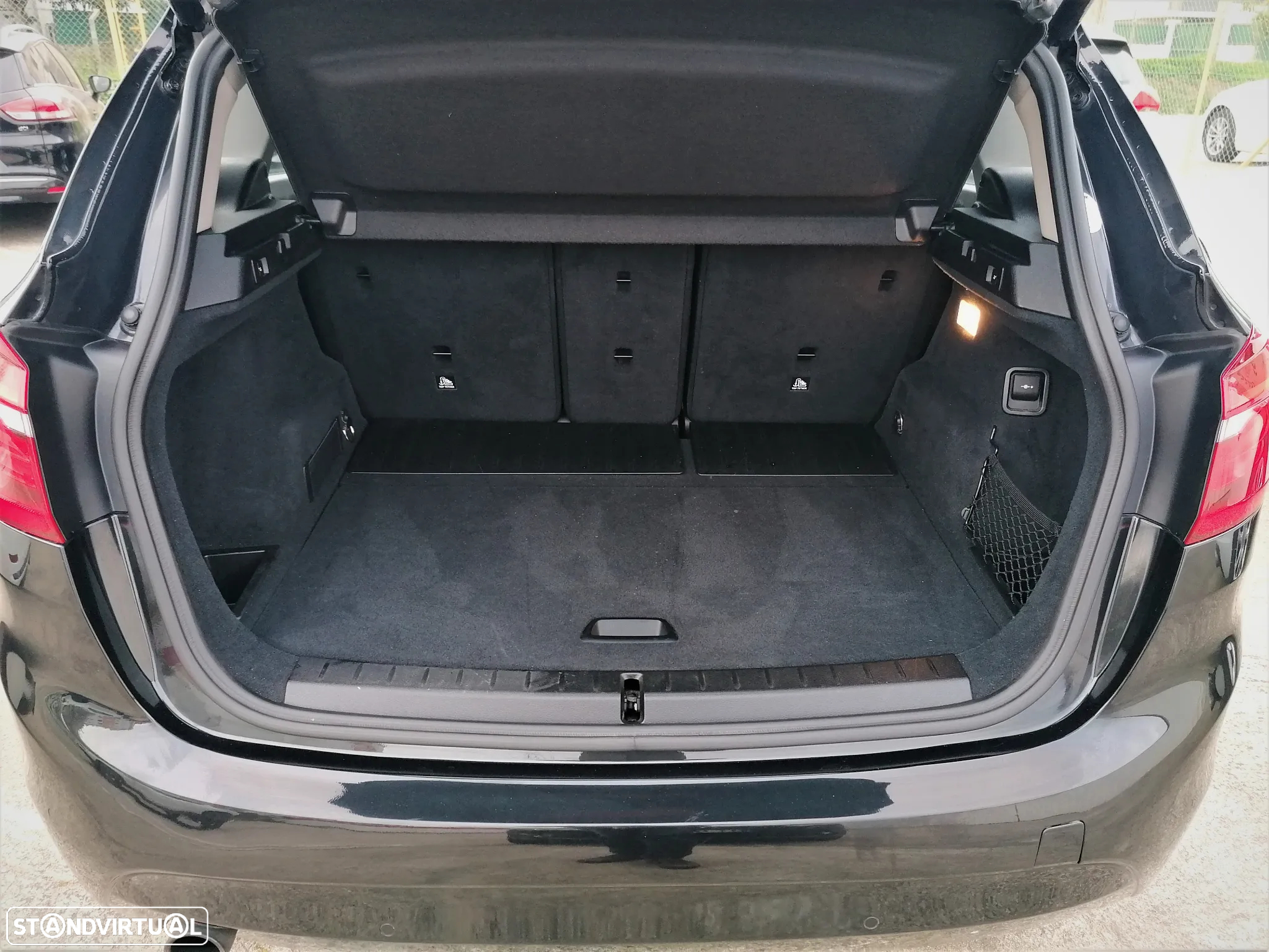 BMW 218 Active Tourer i Advantage - 19