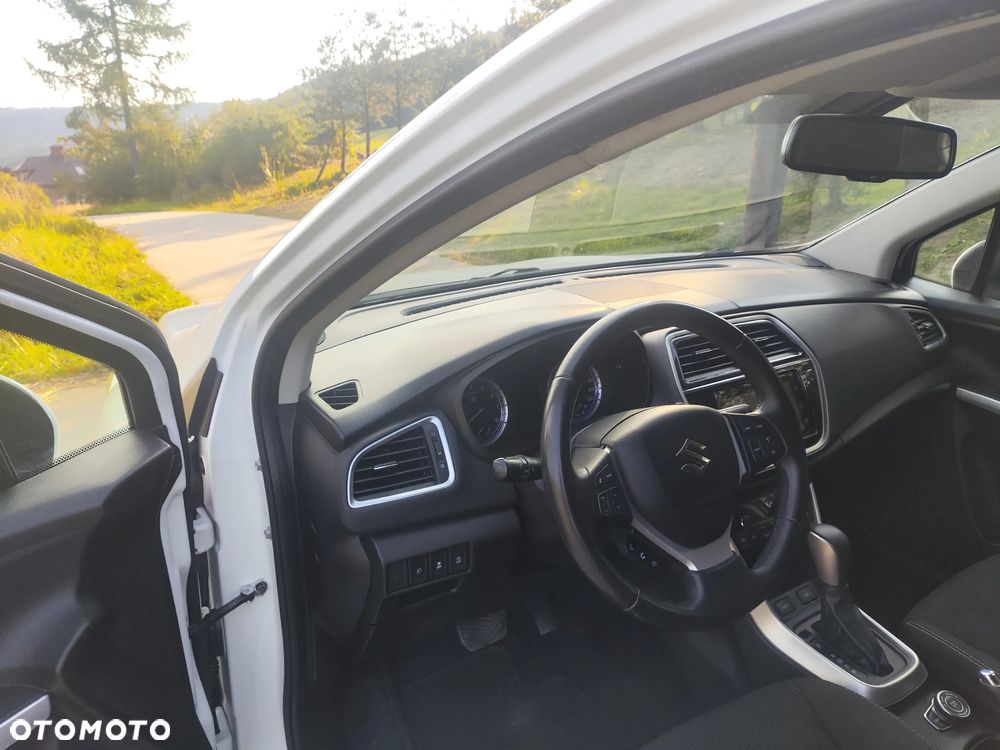 Suzuki SX4 S-Cross 1.4 T Premium 4WD - 11