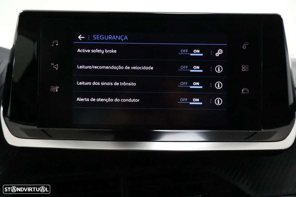 Peugeot 2008 1.2 PureTech Allure - 21