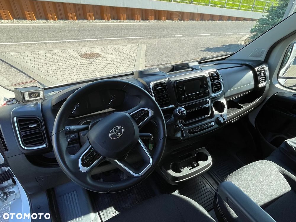 Toyota Proace Max - 12