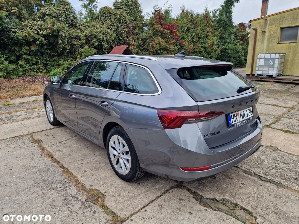 Skoda Octavia 2.0 TDI DSG Style - 6