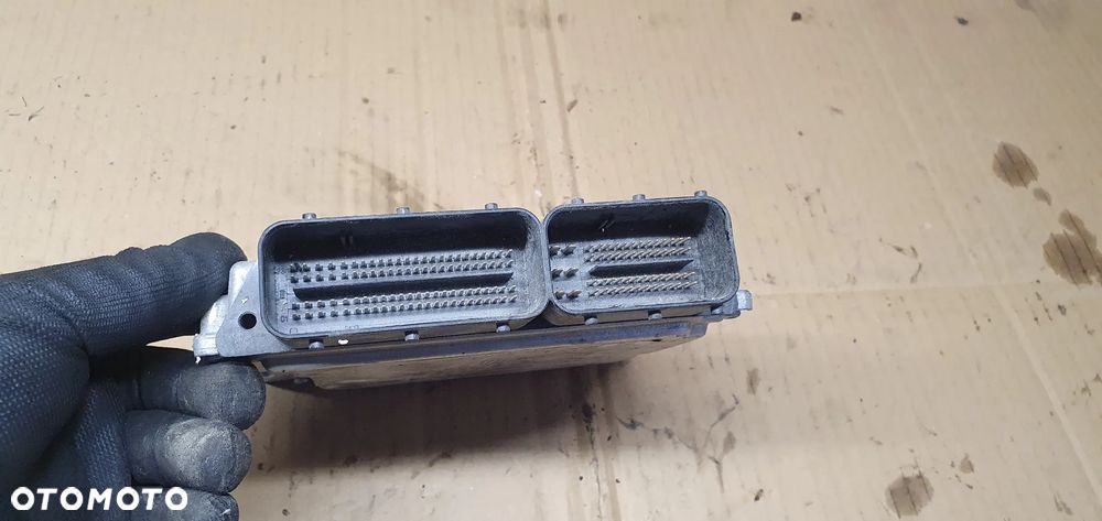 Komputer sterownik silnika BMW 3 E90 2.0D 8506434 0281016106 - 2