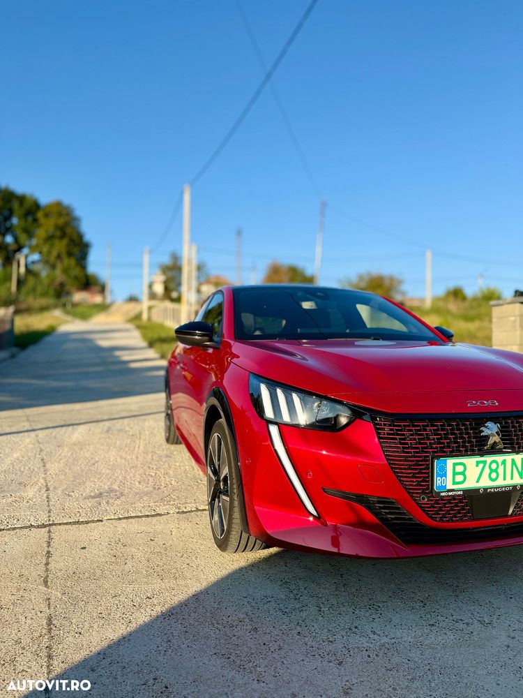 Peugeot 208 e-208 GT - 10