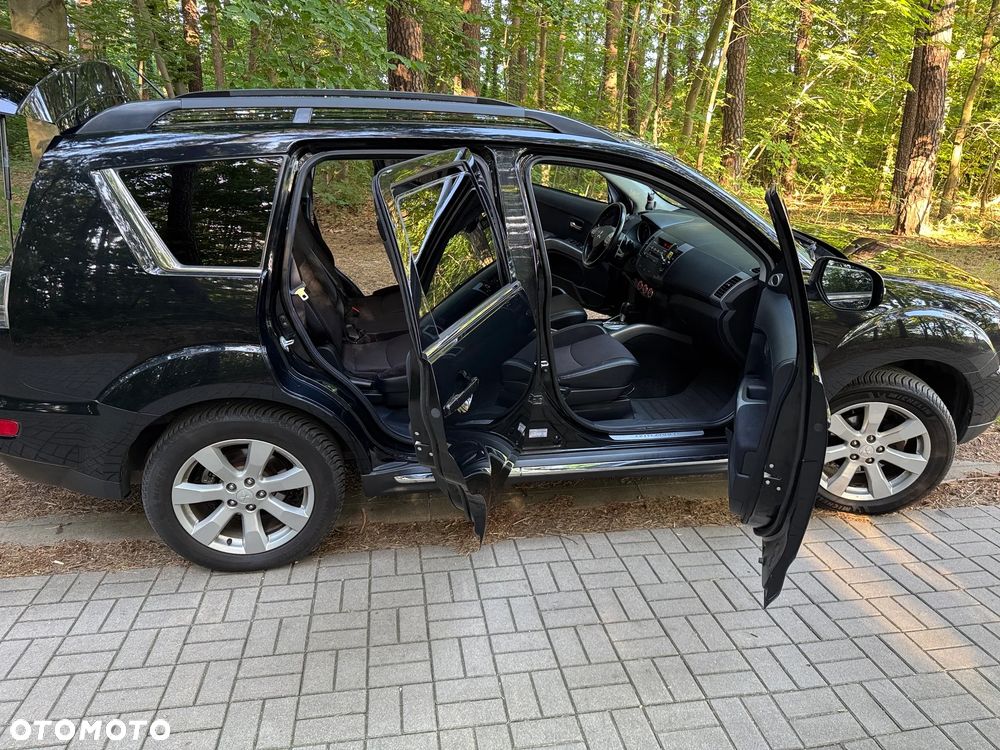 Mitsubishi Outlander 2.4 4WD CVT Intense - 20