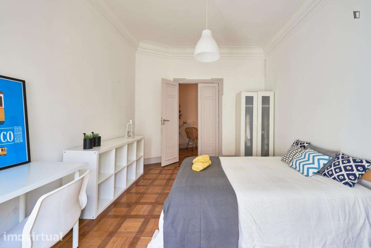 Quarto - localizado em Marquês de Pombal Lisbon - Grande imagem: 4/51