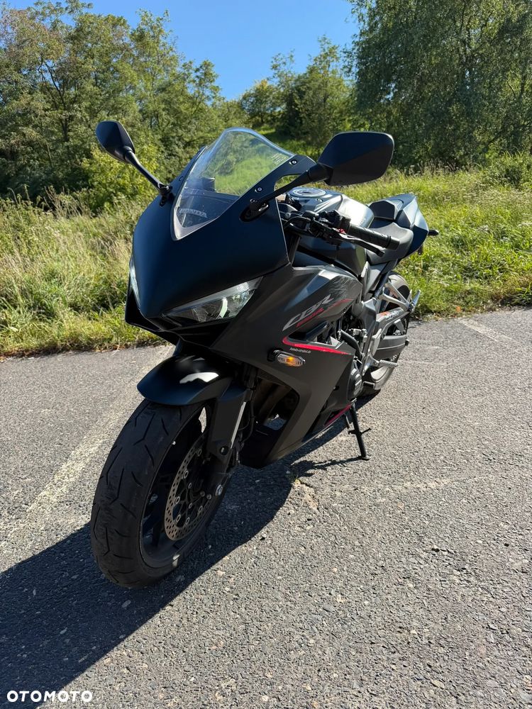 Honda CBR - 9