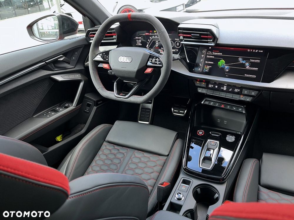 Audi RS3 Limousine - 16