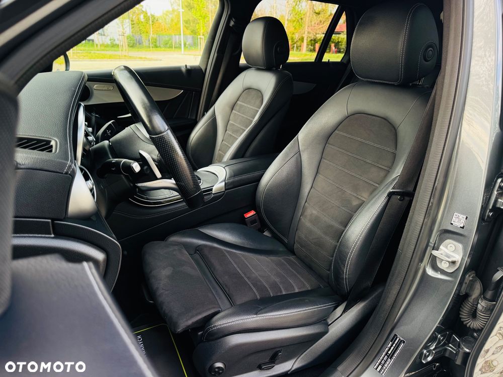 Mercedes-Benz GLC 200 4Matic 9G-TRONIC AMG Line Plus - 28