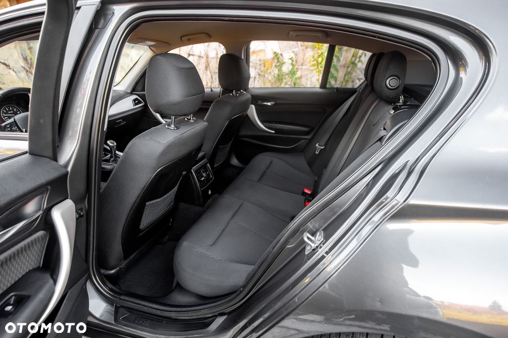 BMW Seria 1 118i Sport Line - 19