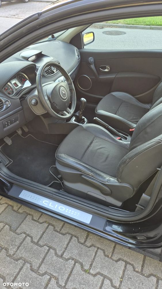 Renault Clio 1.6 Confort Privilege - 5