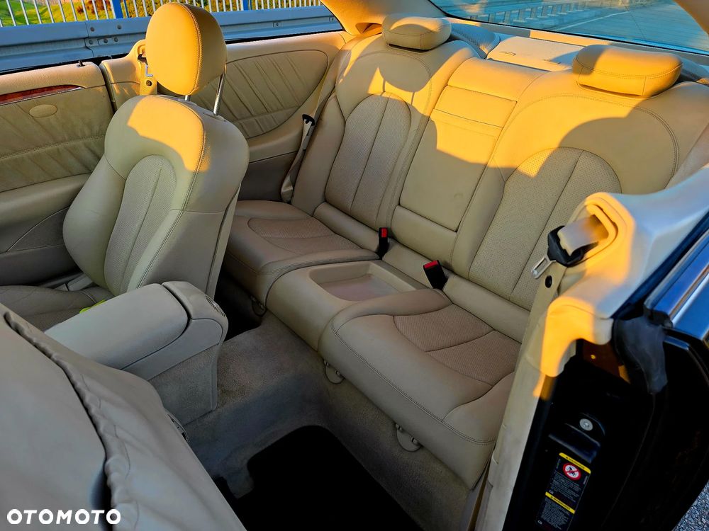 Mercedes-Benz CLK 500 Elegance - 12