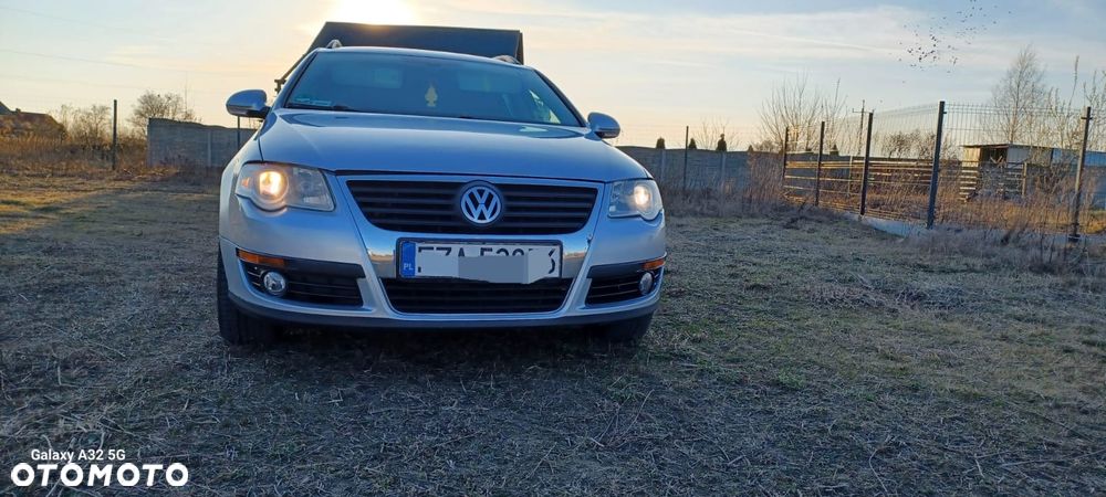 Volkswagen Passat 2.0 TDI DPF BlueMot Trendline - 4