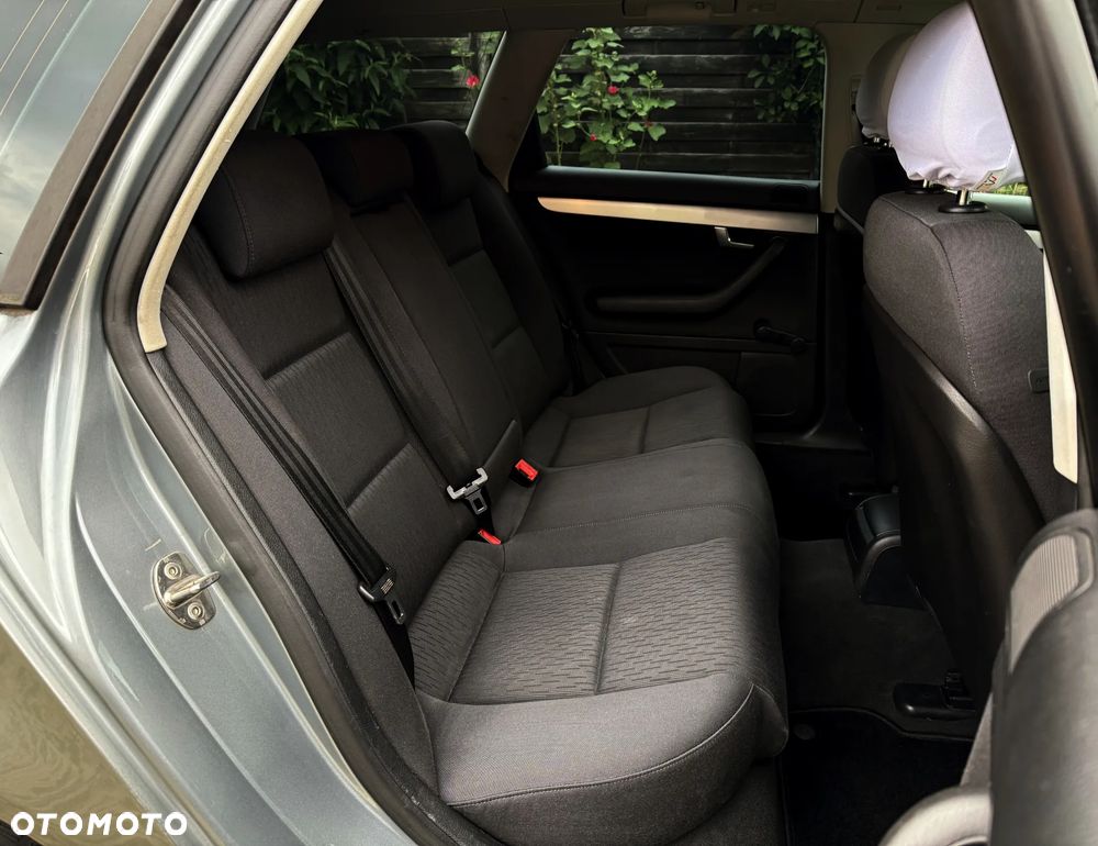 Audi A4 Avant 2.0 TDI - 8