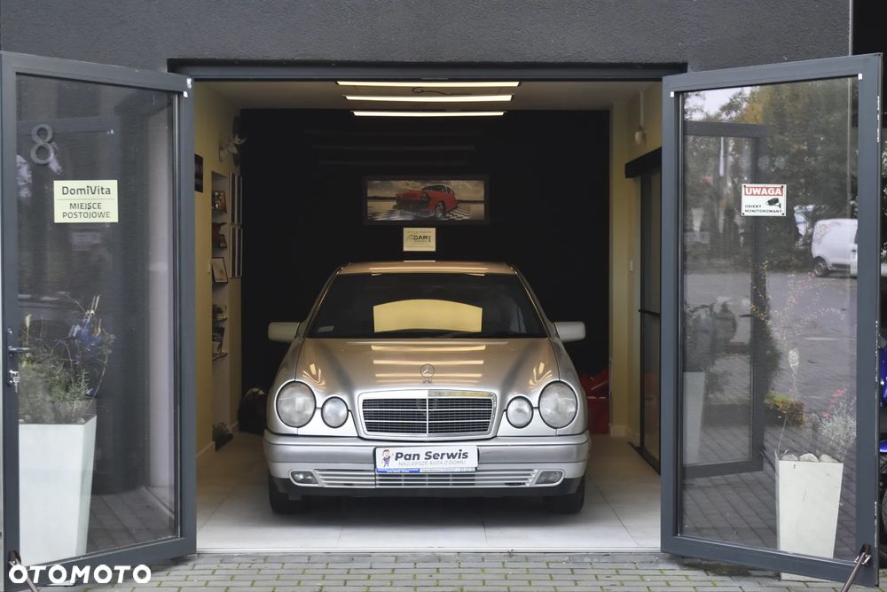 Mercedes-Benz Klasa E 230 Classic - 1