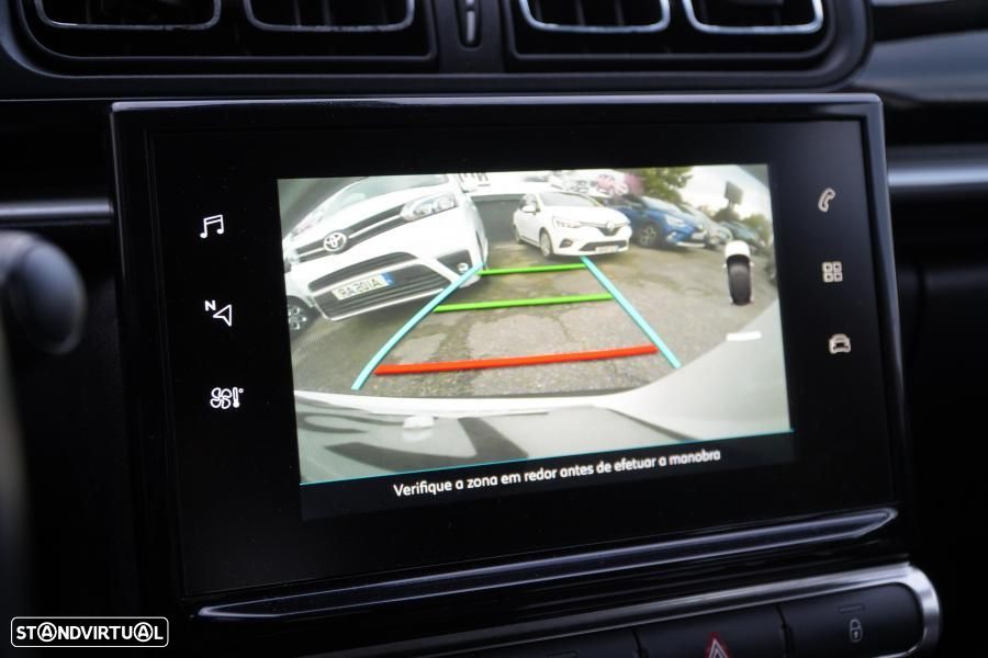 Citroën C3 1.2 PureTech Shine - 19