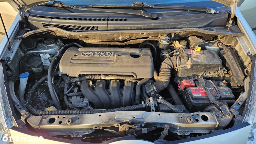 Toyota Corolla Verso - 19