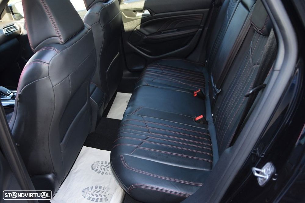 Peugeot 308 SW 1.5 BlueHDi GT EAT8 - 21