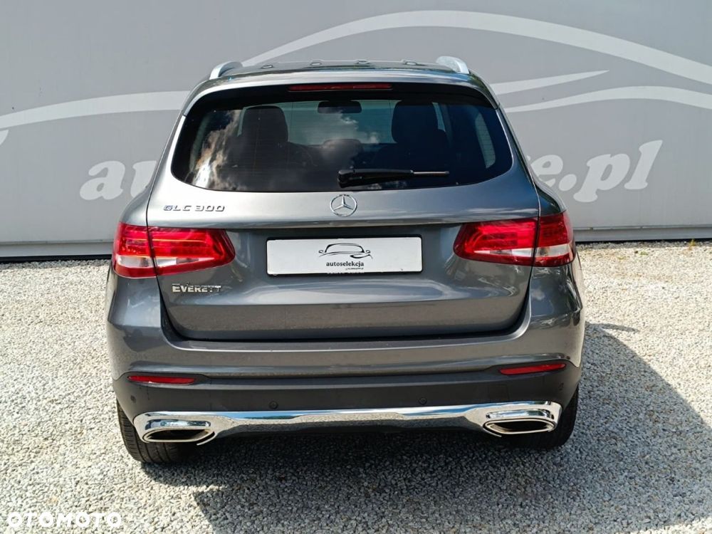Mercedes-Benz GLC - 15