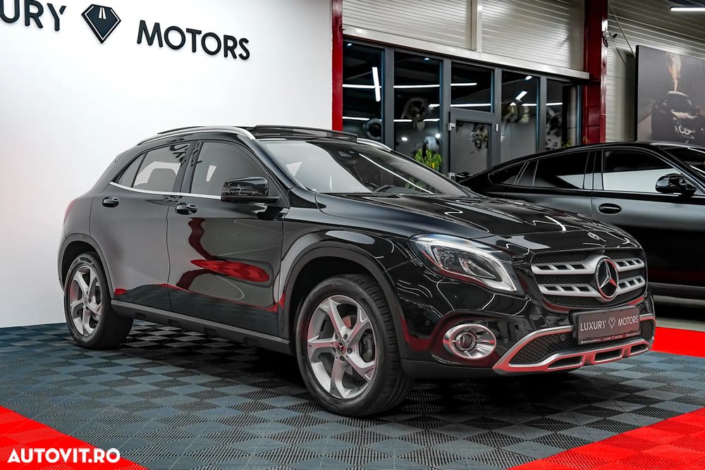 Mercedes-Benz GLA 220 d 4MATIC 7G-DCT - 13