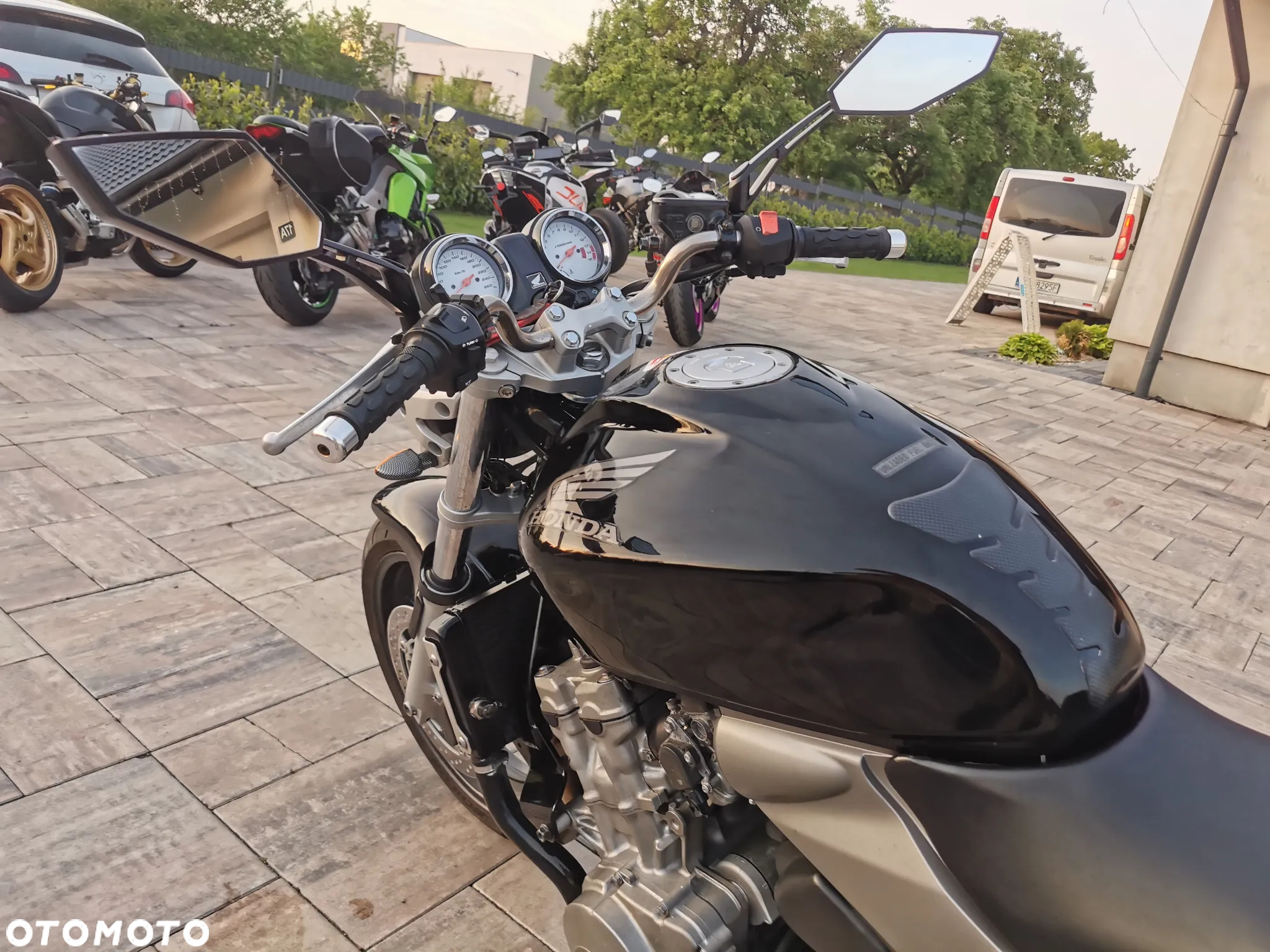 Honda Hornet - 10
