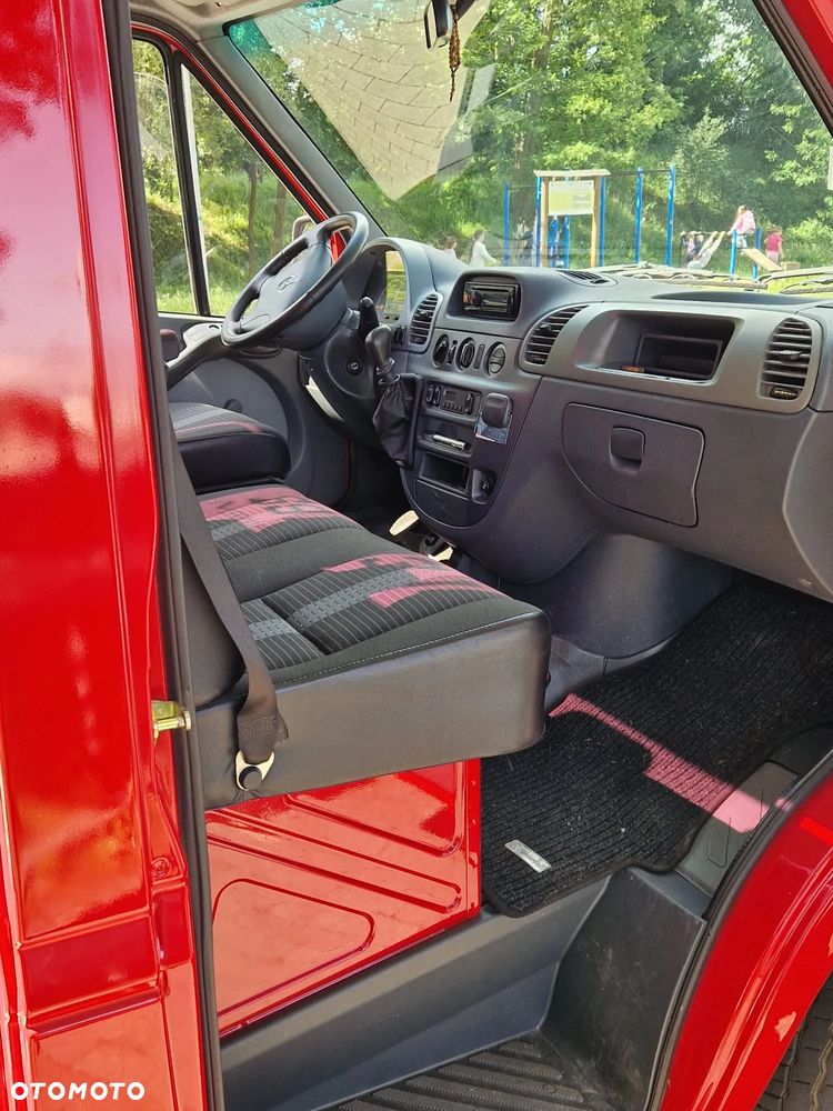 Mercedes-Benz Sprinter - 8