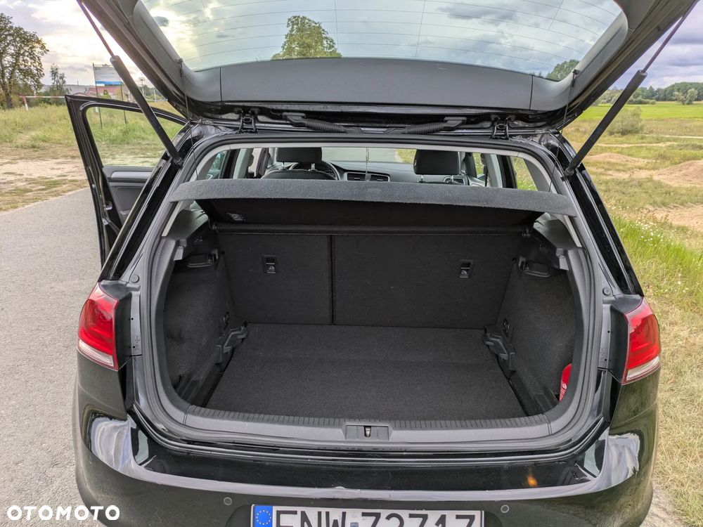 Volkswagen Golf VI 1.6 TDI Comfortline - 9