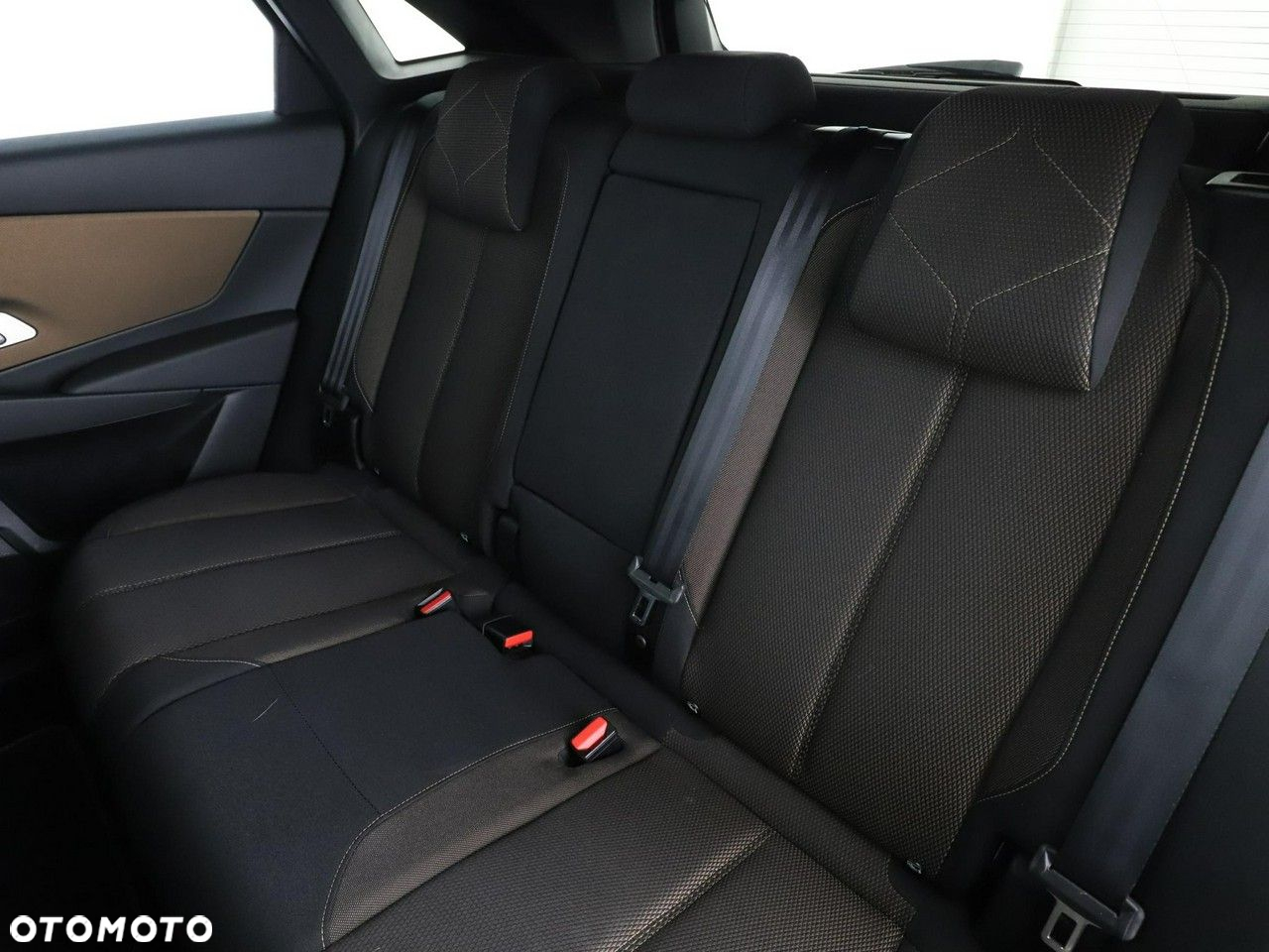 DS Automobiles DS 7 Crossback 1.6 PureTech So Chic - 17