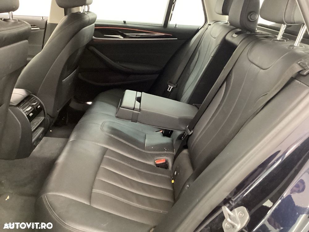 BMW Seria 5 520d AT - 13