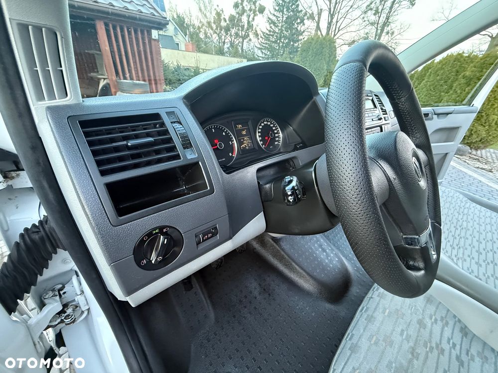 Volkswagen Transporter - 25