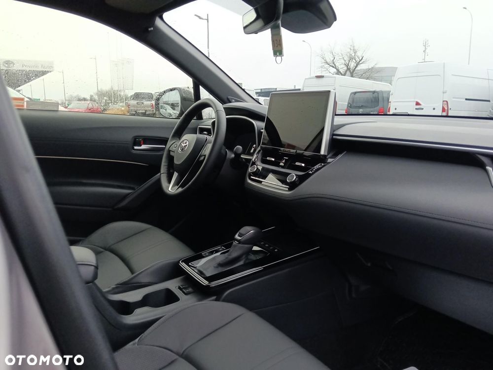 Toyota Corolla Cross - 11