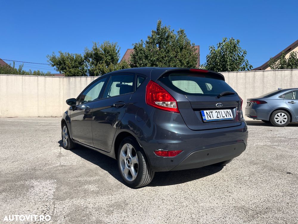 Ford Fiesta 1.25i Ambiente - 4