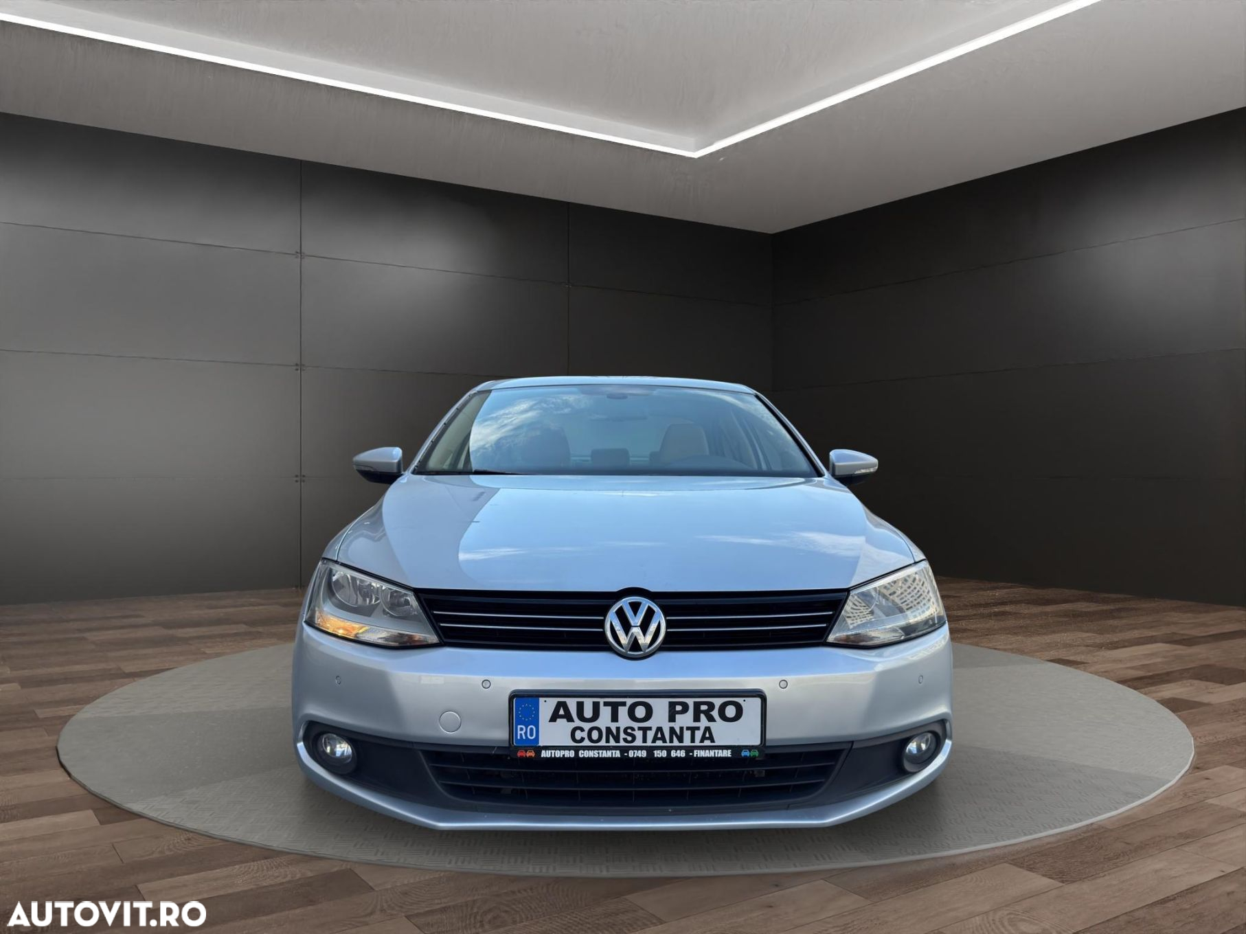 Volkswagen Jetta 1.6 TDI CR DPF Comfortline - 13