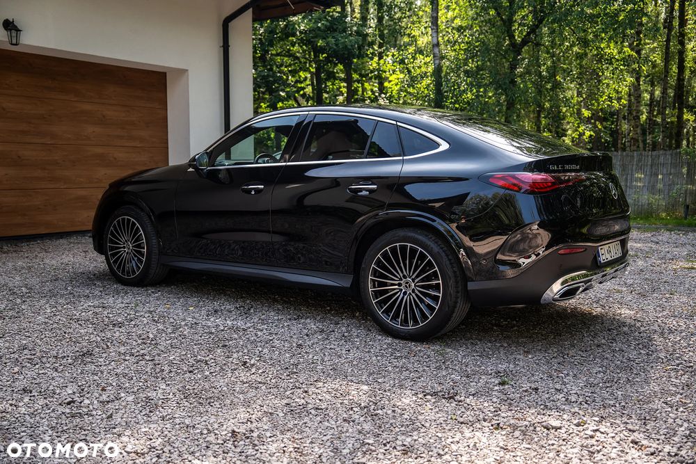Mercedes-Benz GLC 300 d mHEV 4-Matic AMG Line - 4