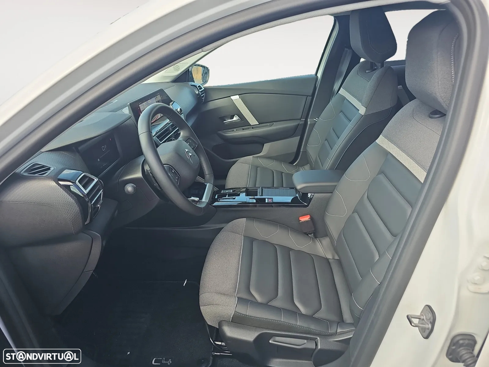 Citroën C4 1.2 PureTech Max EAT8 - 10