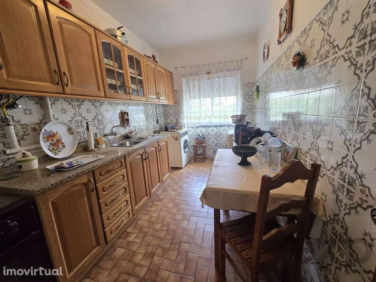 T3 com possibilidade de duplex e cave com enorme potencial – rés do ch - Grande imagem: 3/24