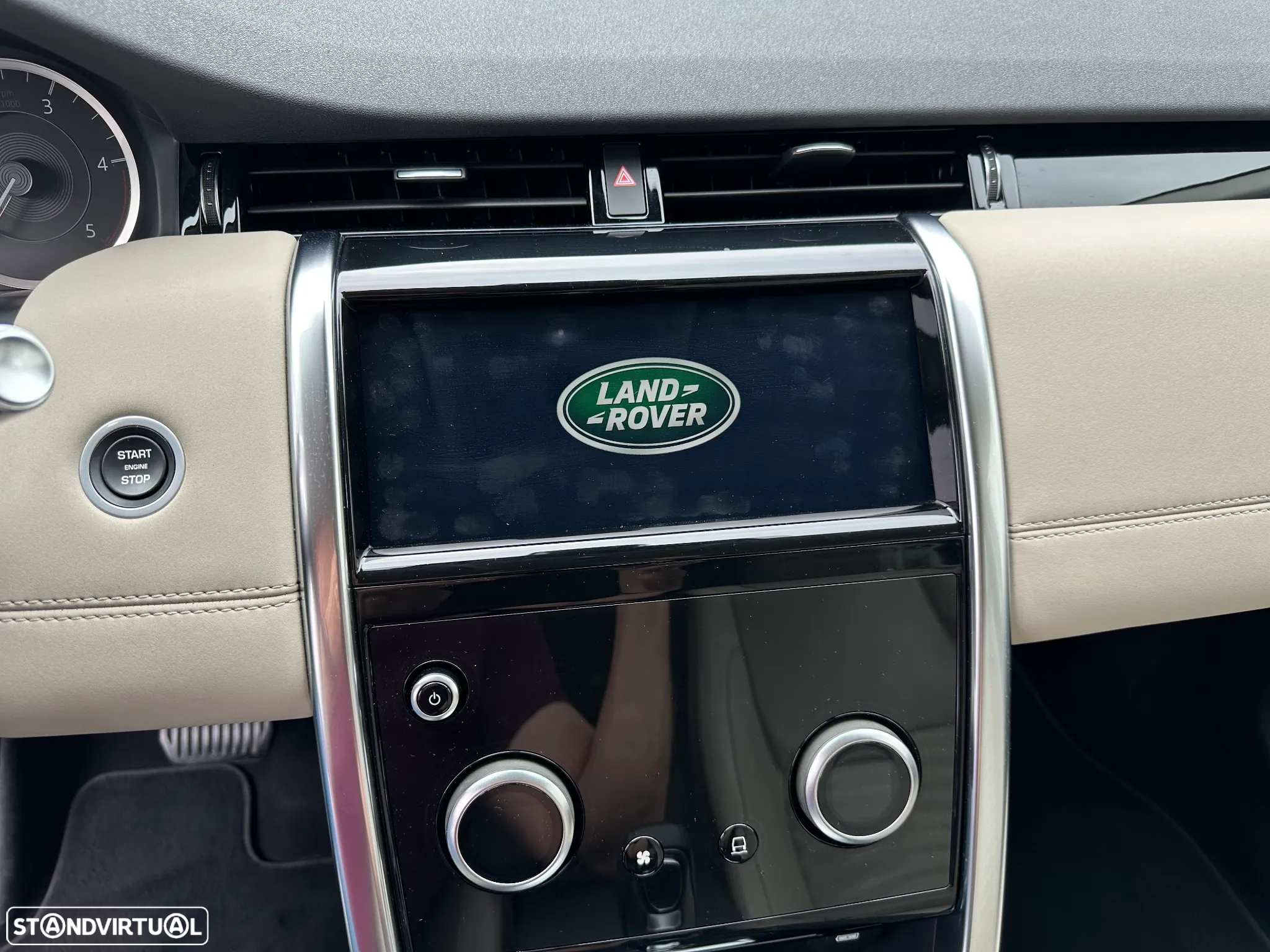 Land Rover Discovery Sport 2.0 D AWD S - 19