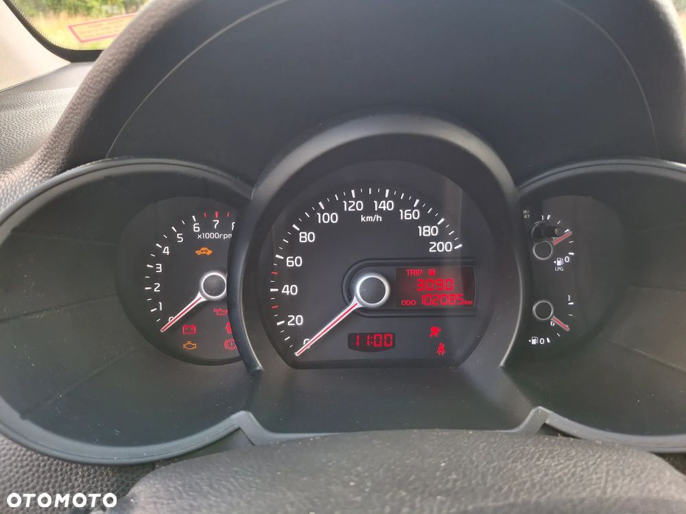 Kia Picanto 1.0 L - 7