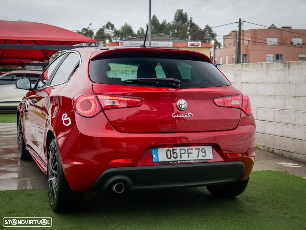 Alfa Romeo Giulietta 1.6 JTDm Exclusive - 9