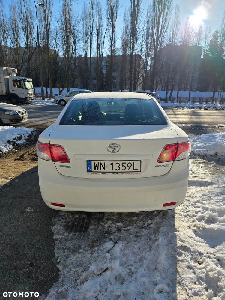 Toyota Avensis 1.8 Luna - 4