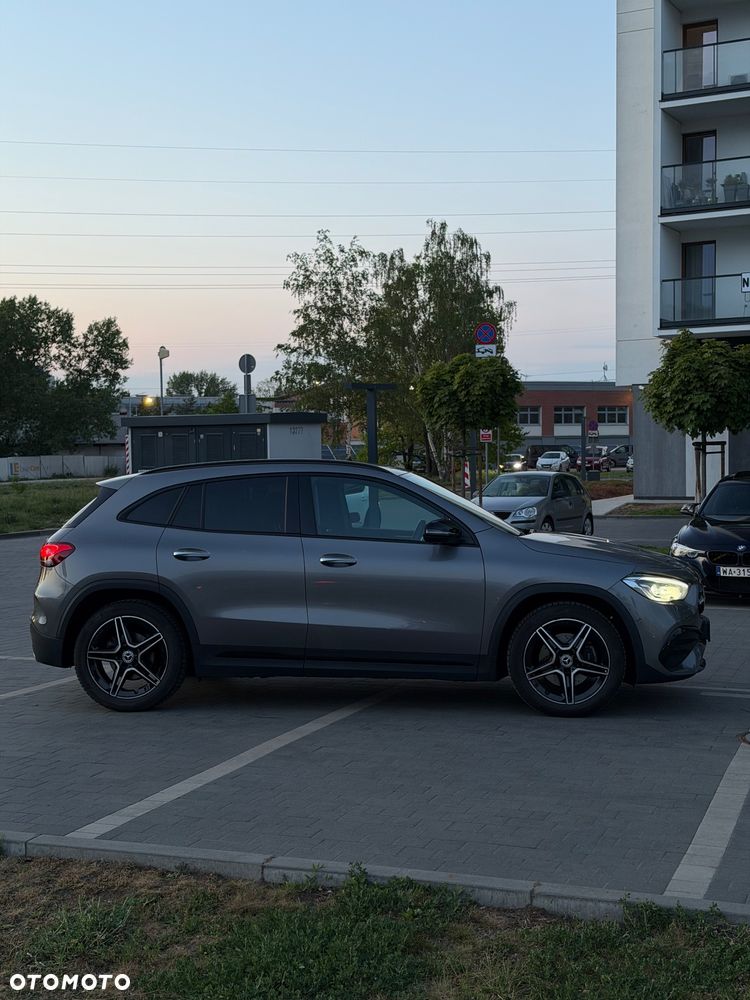 Mercedes-Benz GLA 200 4-Matic Progressive - 5