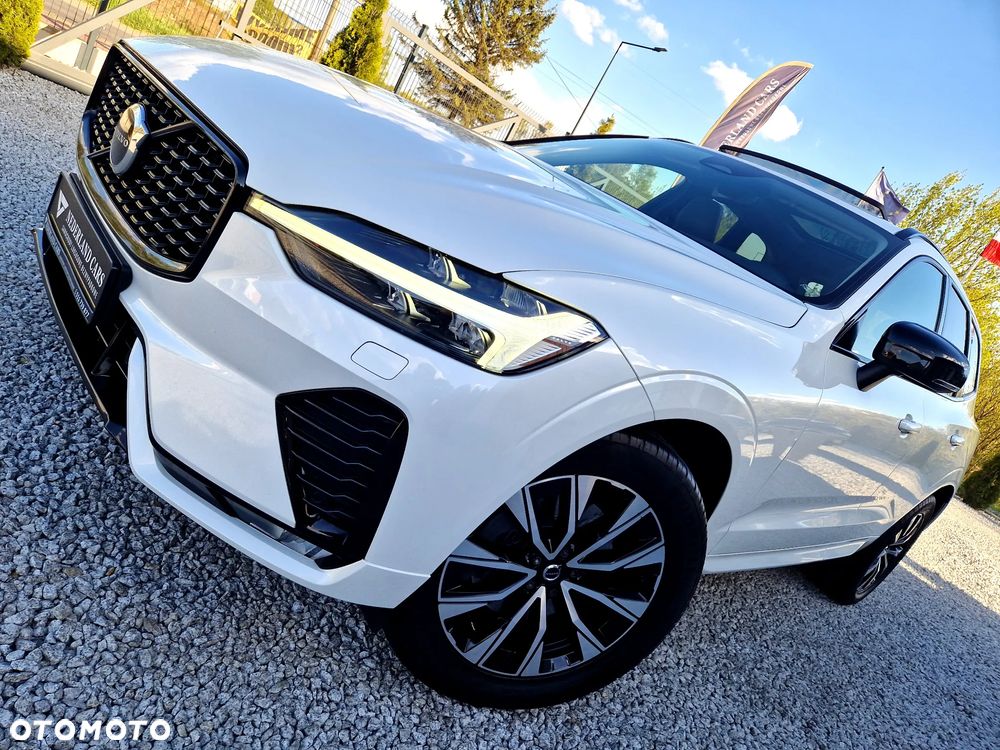 Volvo XC 60 B4 D Plus Dark - 32
