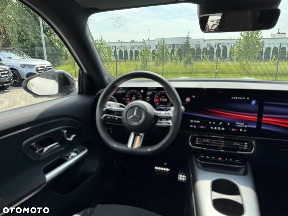 Mercedes-Benz GLB 200 mHEV 4-Matic 8G-eDCT - 12