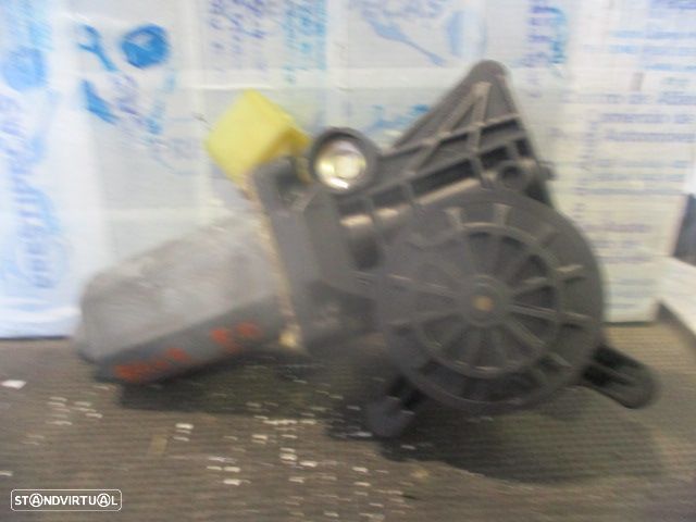 Motor Elevador Vidro 0130821723 MERCEDES W208 1999 CLK200 136CV 2P PRETO FD - 2