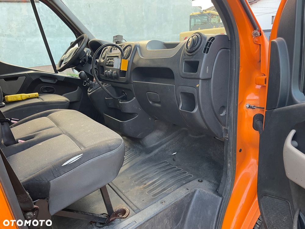 Renault Master wywrotka dubel kabina 7 osób - 26