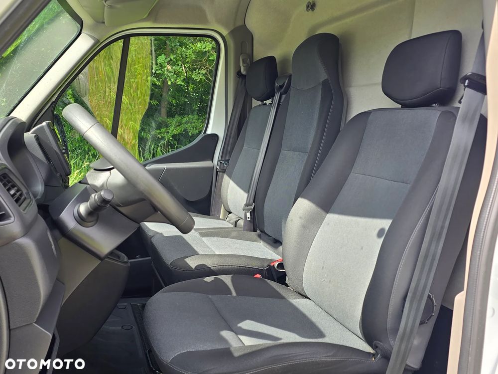 Renault Master 2.3 , 2023 ROK  ,niski przebieg ,Salon Polska ASO L3H2 , bez wkładu , czujniki parkowania - 7