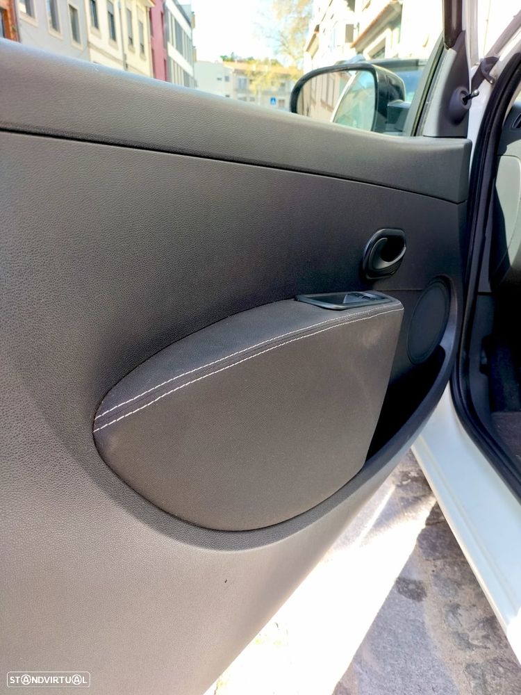 Renault Clio 1.5 dCi Confort - 12