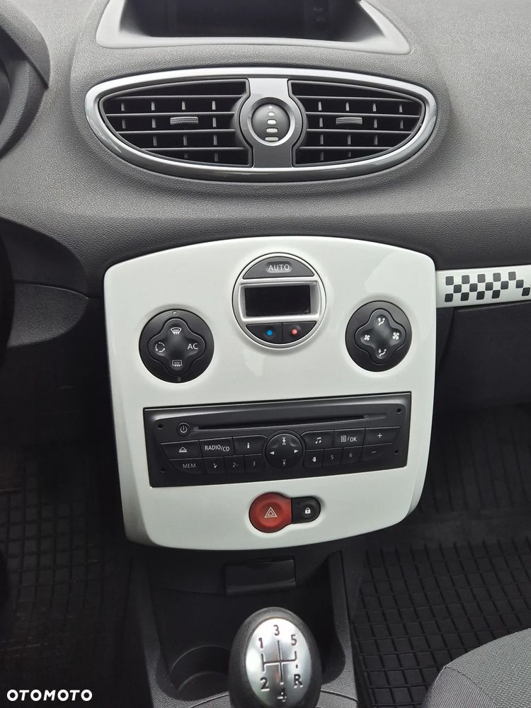 Renault Clio 1.2 16V TCE S - 23