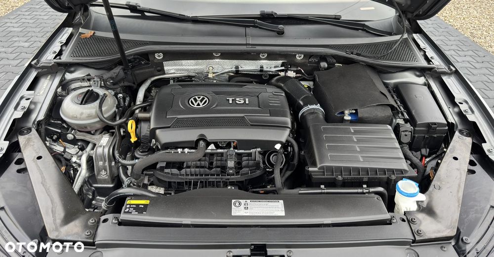 Volkswagen Passat - 38