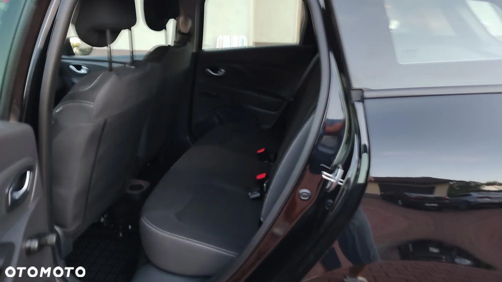 Renault Clio - 8