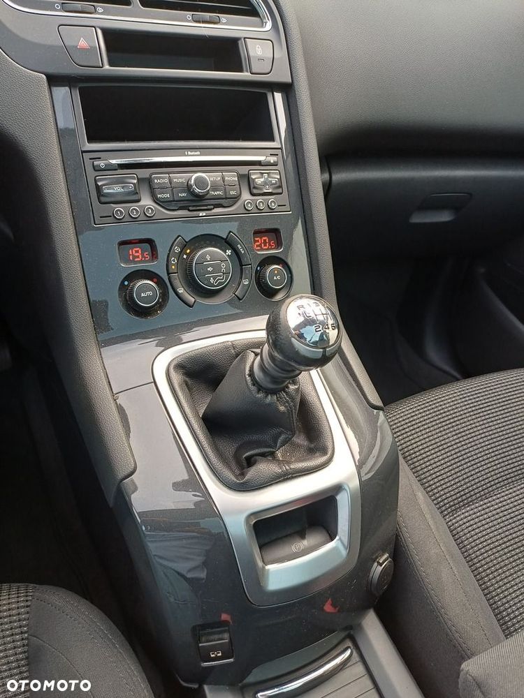 Peugeot 5008 2.0 HDi Allure 7os - 15